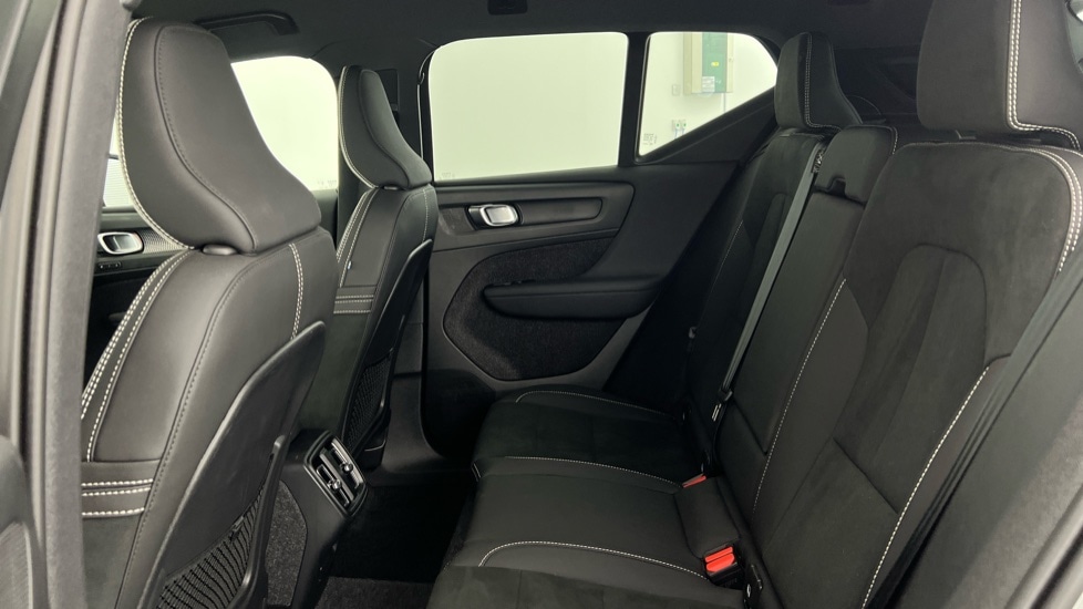 Used Volvo XC40 2024 for sale - 76139994: Photo 33