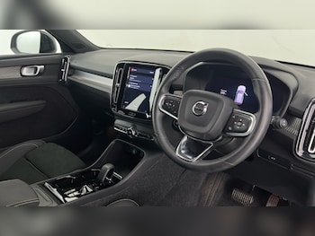 Used Volvo XC40 2024 for sale - 76139994: Photo 4