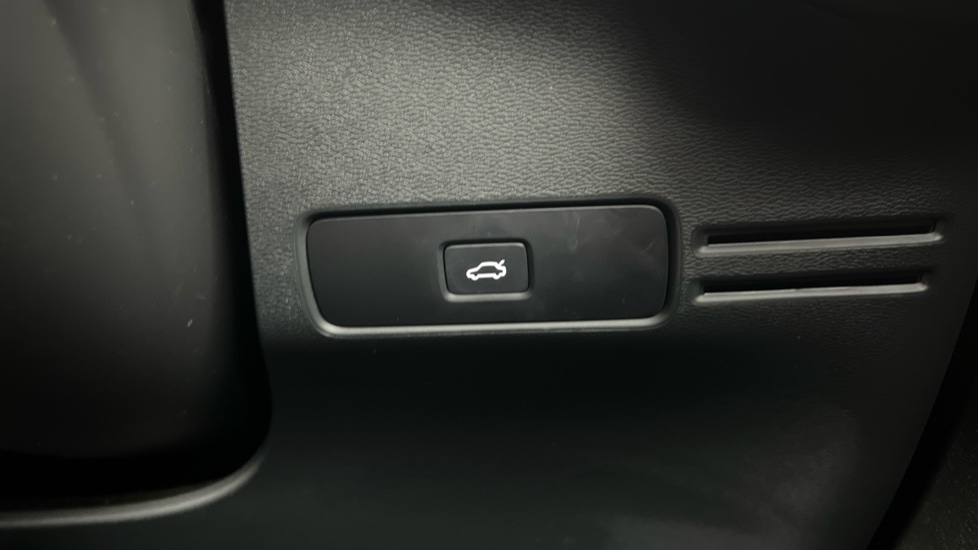 Used Volvo XC40 2024 for sale - 76139994: Photo 53