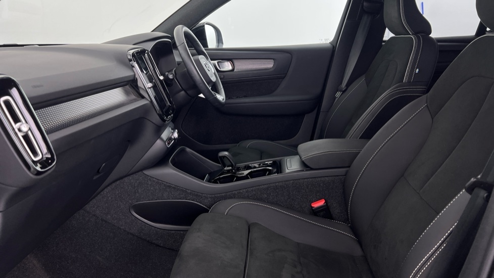 Used Volvo XC40 2024 for sale - 76139994: Photo 60