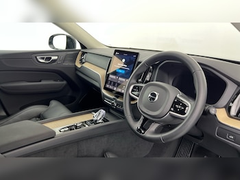 Used Volvo XC60 2025 for sale - 79147090: Photo