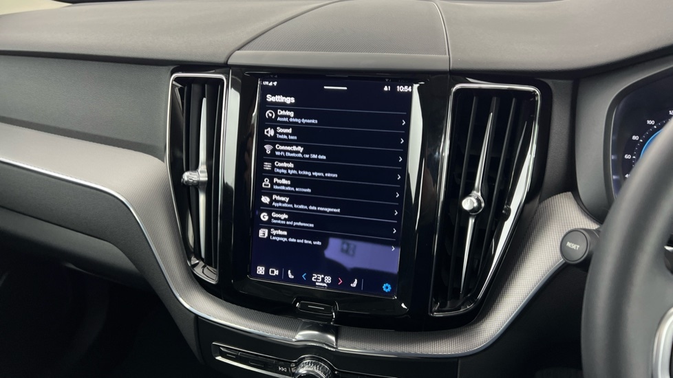 Used Volvo XC60 2022 for sale - 76851260: Photo 17