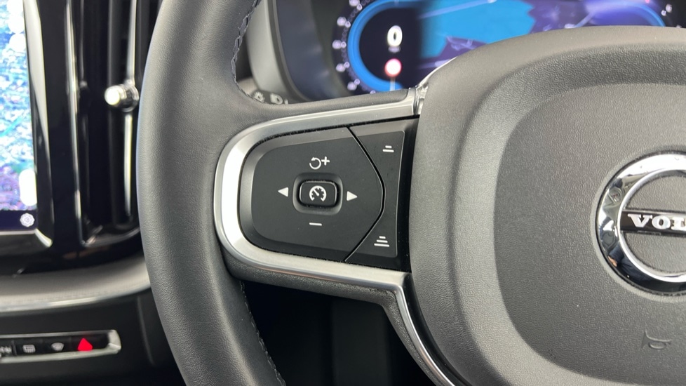 Used Volvo XC60 2022 for sale - 76851260: Photo 21