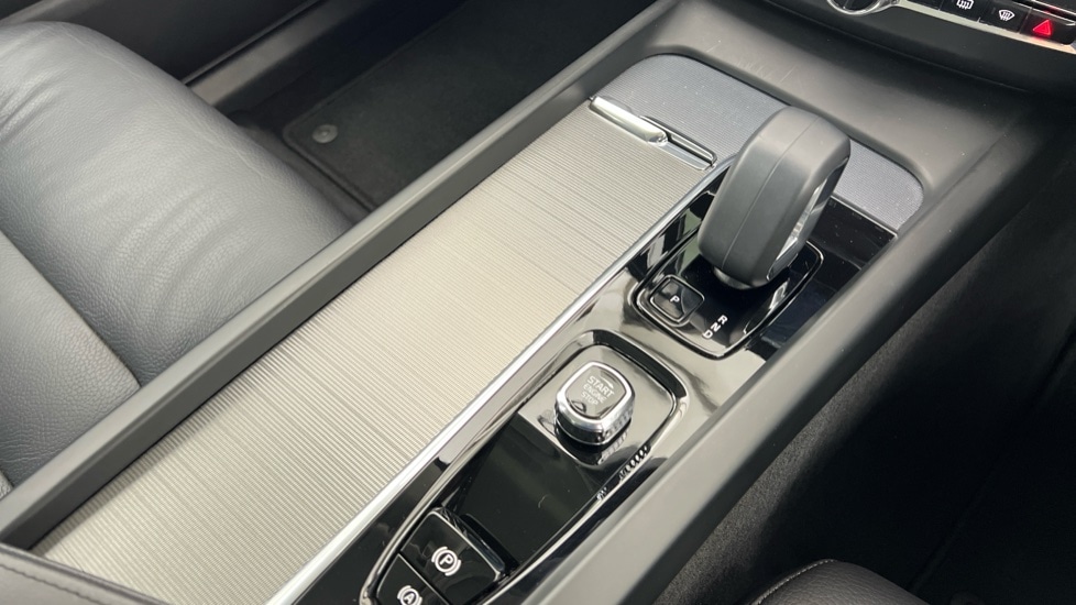 Used Volvo XC60 2022 for sale - 76851260: Photo 25