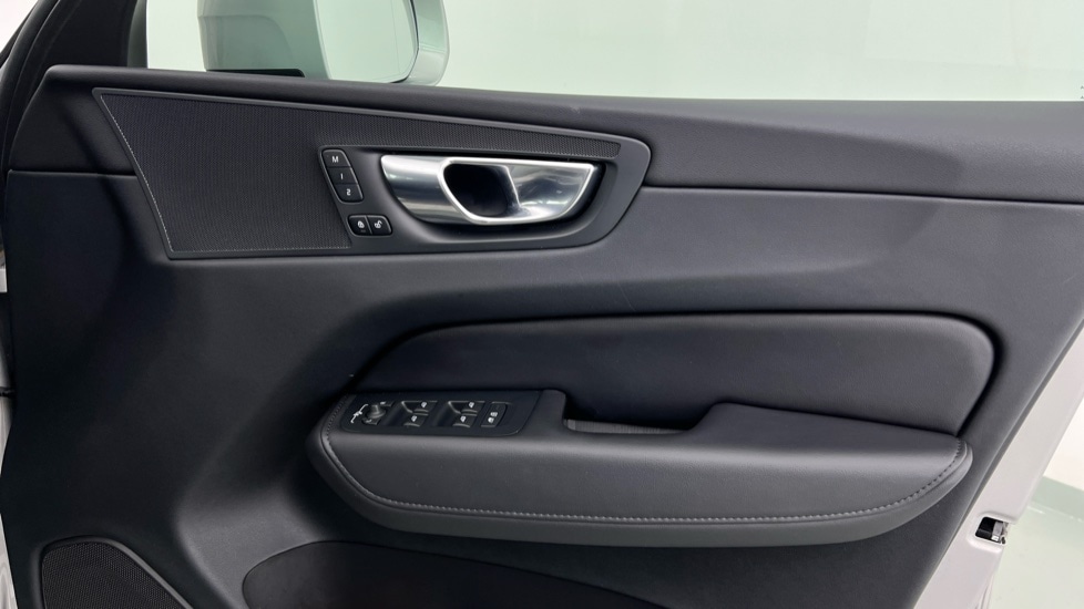 Used Volvo XC60 2022 for sale - 76851260: Photo 29