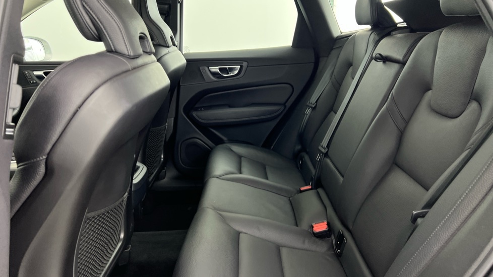 Used Volvo XC60 2022 for sale - 76851260: Photo 33