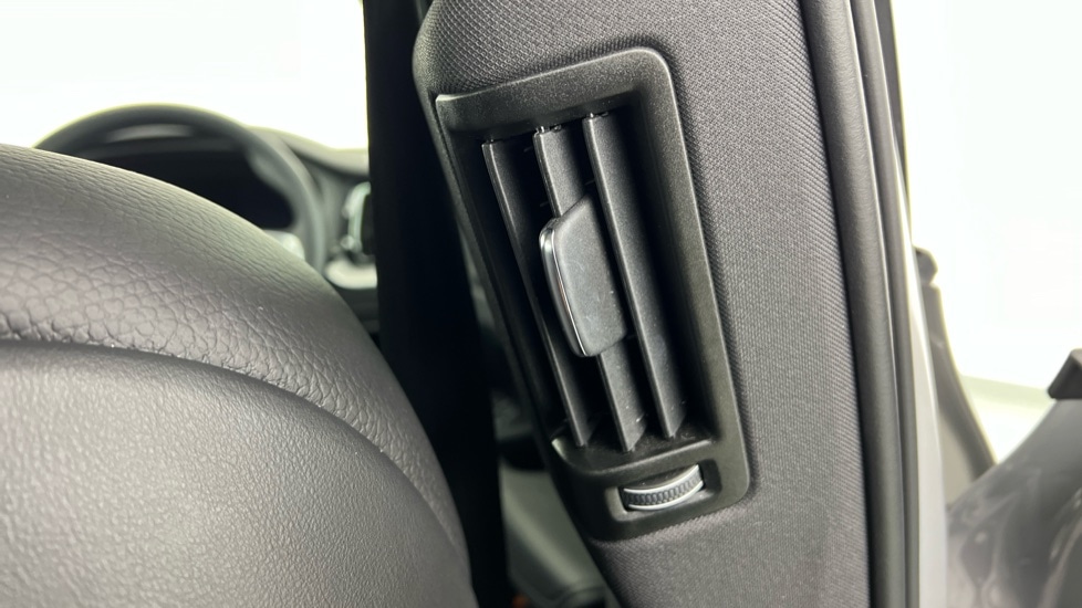 Used Volvo XC60 2022 for sale - 76851260: Photo 38