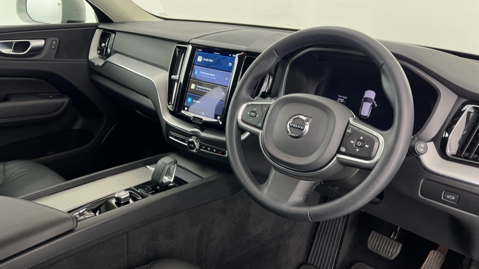 Used Volvo XC60 2022 for sale - 76851260: Photo 4
