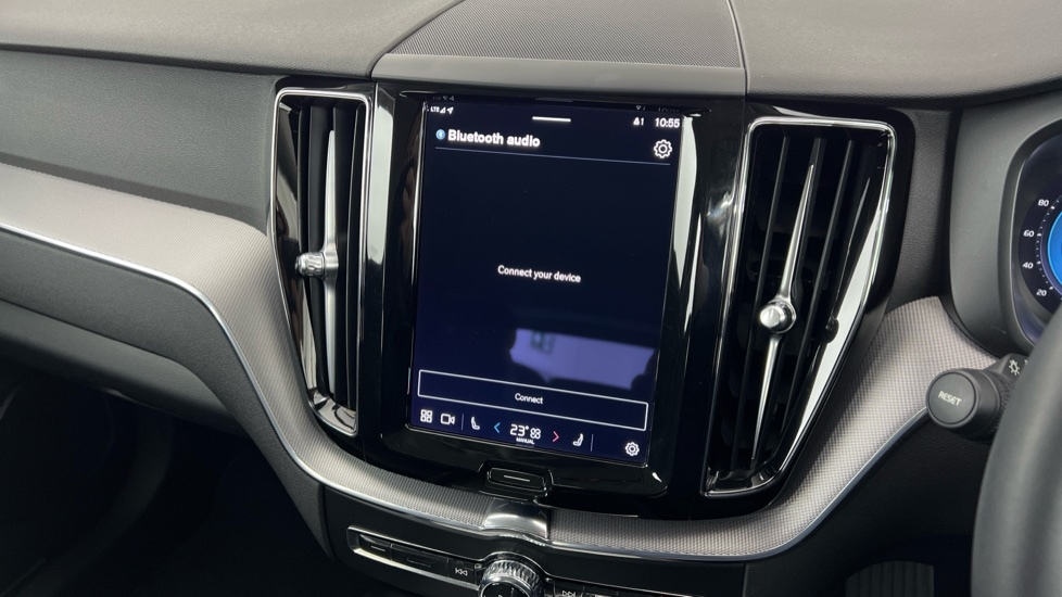 Used Volvo XC60 2022 for sale - 76851260: Photo 41