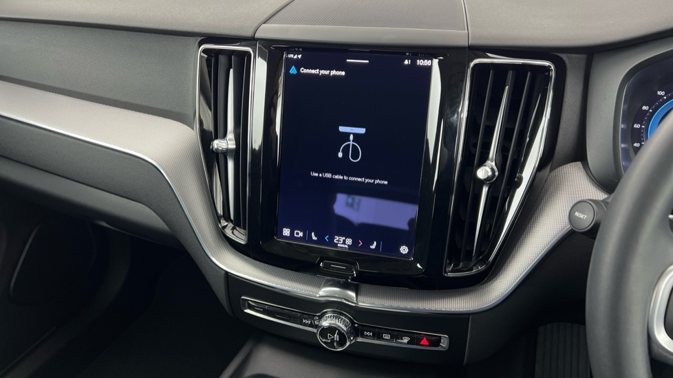 Used Volvo XC60 2022 for sale - 76851260: Photo 45