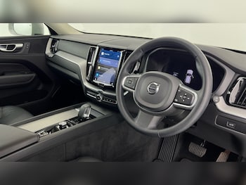 Used Volvo XC60 2022 for sale - 76851260: Photo