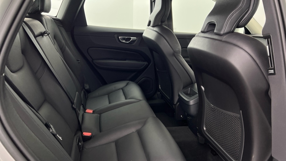 Used Volvo XC60 2022 for sale - 76851260: Photo 6