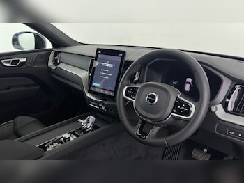 Used Volvo XC60 2025 for sale - 77047576: Photo
