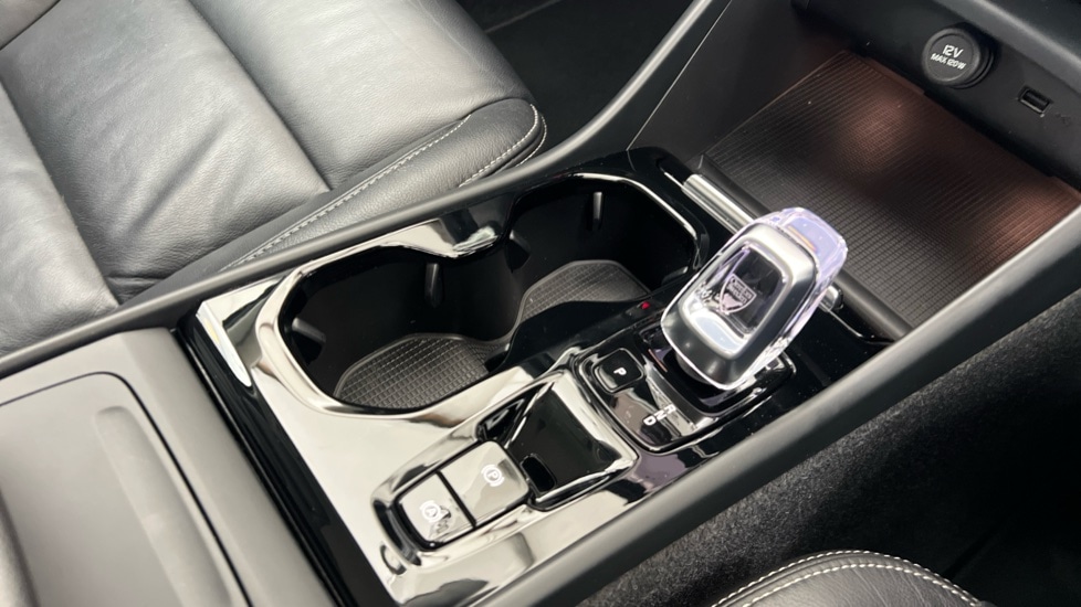 Used Volvo XC40 2021 for sale - 77855789: Photo 25