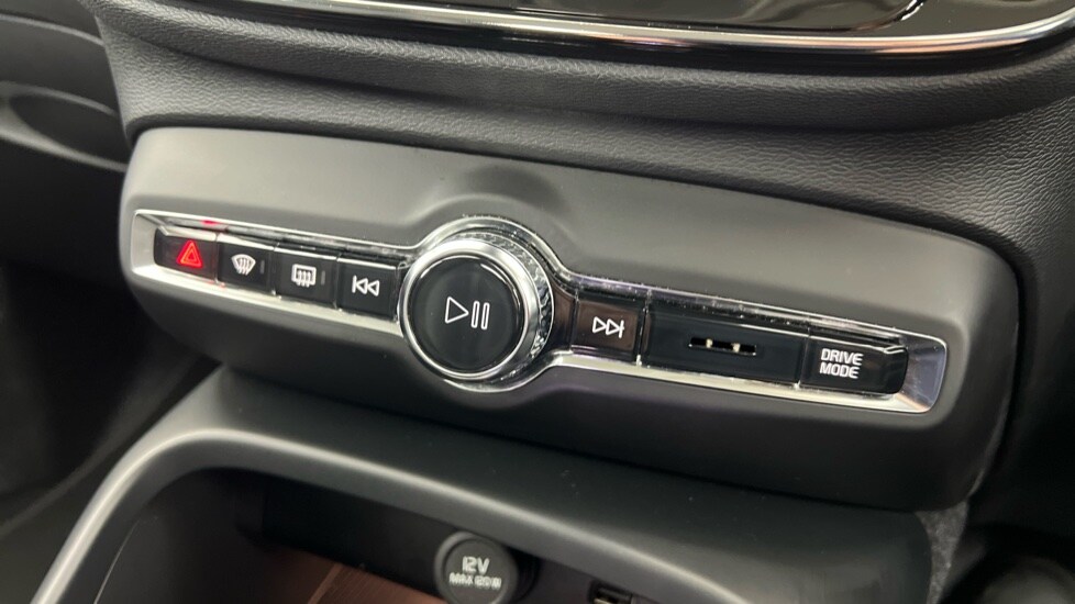 Used Volvo XC40 2021 for sale - 77855789: Photo 50