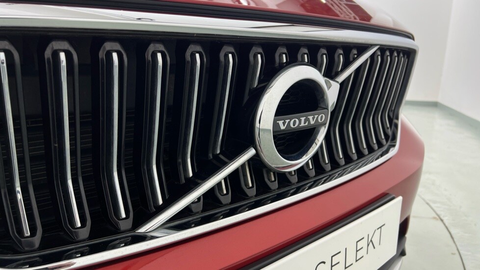 Used Volvo XC40 2021 for sale - 77855789: Photo 63