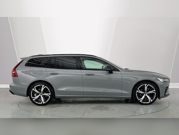 Used Volvo V60 2025 for sale - 77702782: Photo