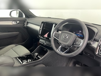 Used Volvo XC40 2023 for sale - 79509802: Photo
