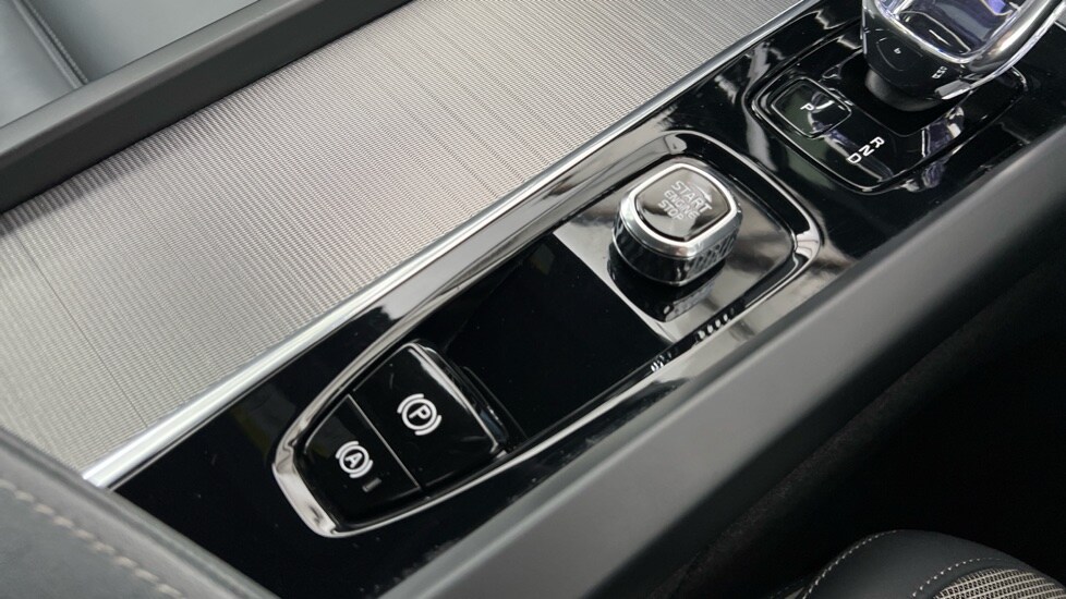 Used Volvo XC60 2023 for sale - 77893885: Photo 27