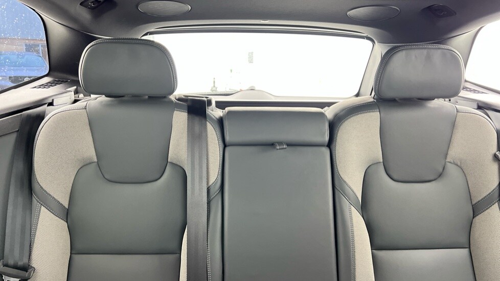 Used Volvo XC60 2023 for sale - 77893885: Photo 36