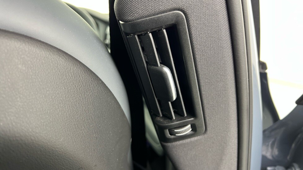 Used Volvo XC60 2023 for sale - 77893885: Photo 38