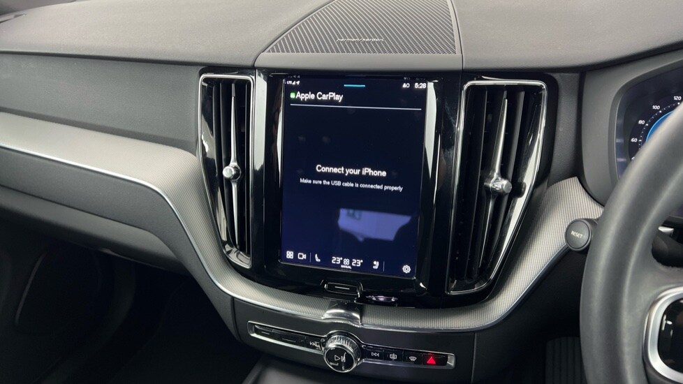 Used Volvo XC60 2023 for sale - 77893885: Photo 43