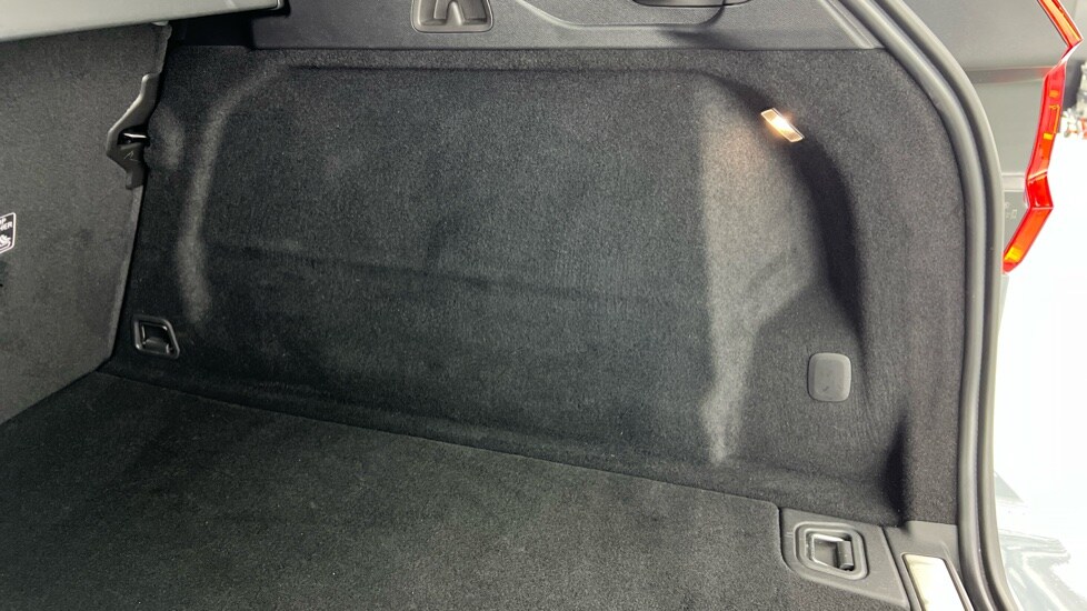 Used Volvo XC60 2023 for sale - 77893885: Photo 57