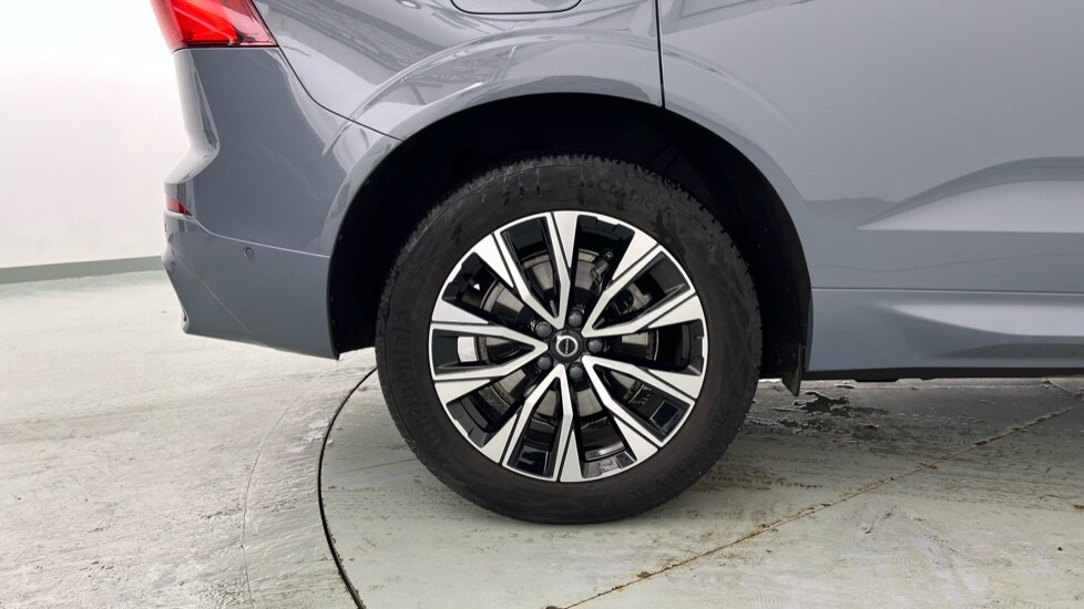 Used Volvo XC60 2023 for sale - 77893885: Photo 9