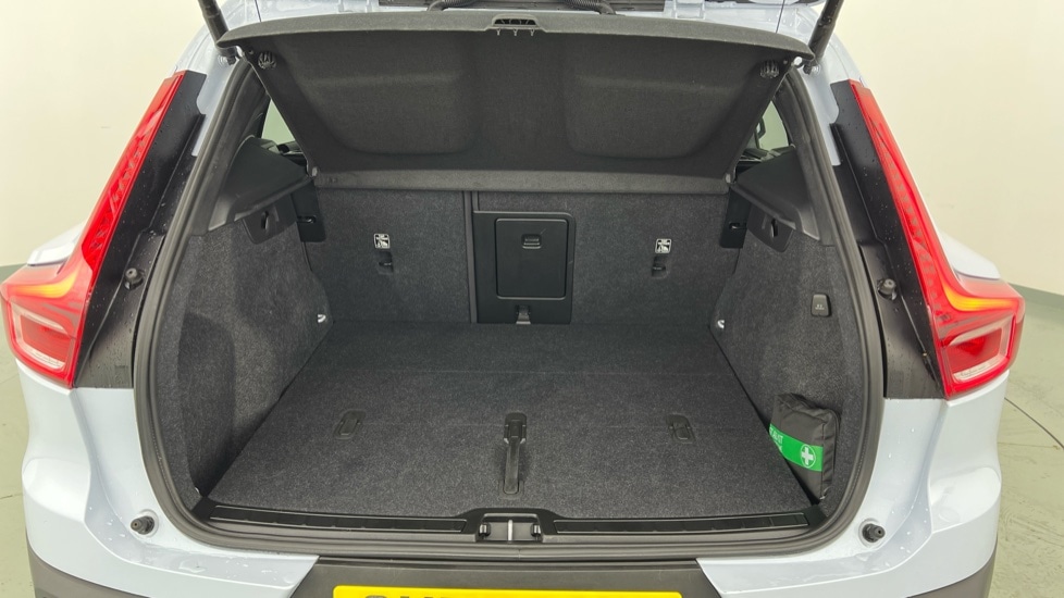 Used Volvo XC40 2024 for sale - 77071046: Photo 13