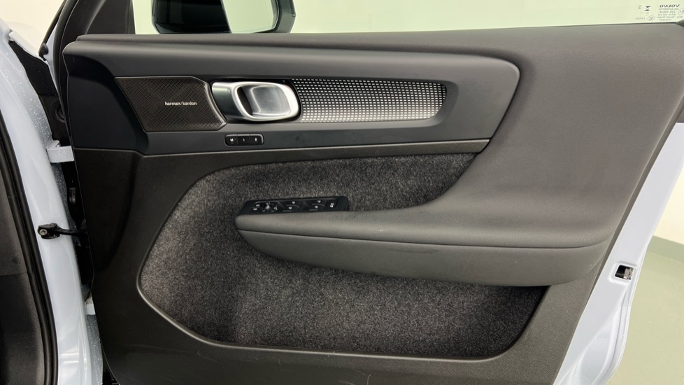 Used Volvo XC40 2024 for sale - 77071046: Photo 29