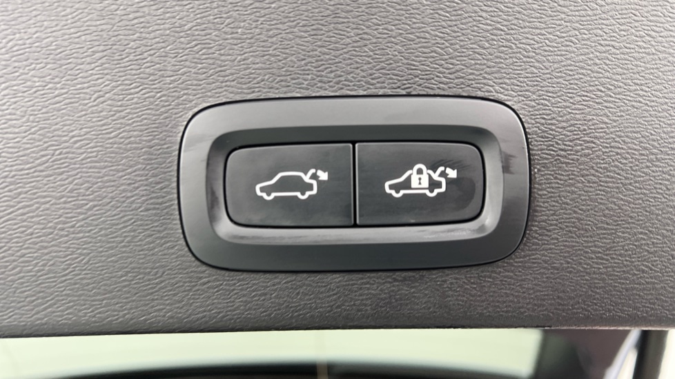 Used Volvo XC40 2024 for sale - 77071046: Photo 35