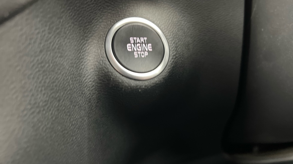 Used Volvo XC40 2024 for sale - 77071046: Photo 50