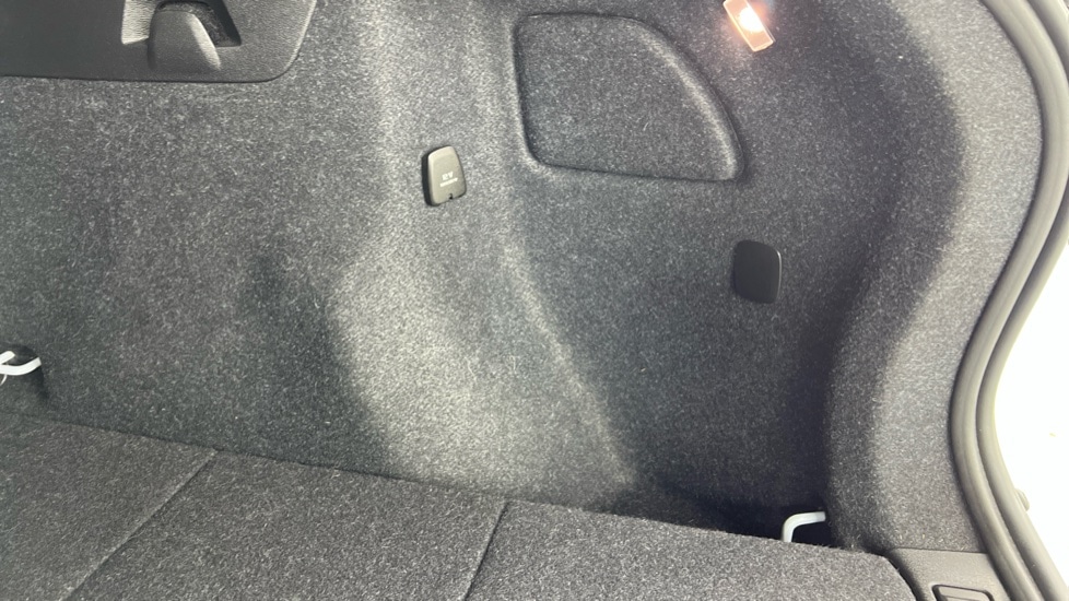 Used Volvo XC40 2024 for sale - 77071046: Photo 58