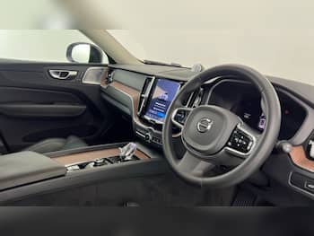 Used Volvo XC60 2024 for sale - 79712838: Photo