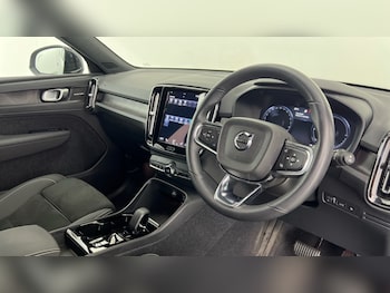 Used Volvo XC40 2022 for sale - 76817726: Photo