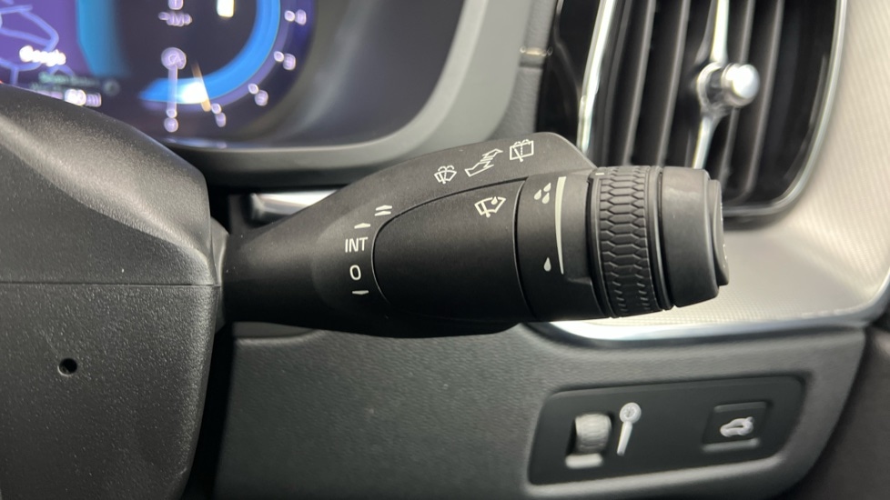 Used Volvo XC60 2022 for sale - 76507571: Photo 23