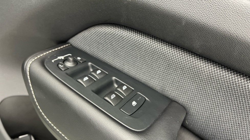 Used Volvo XC60 2022 for sale - 76507571: Photo 24