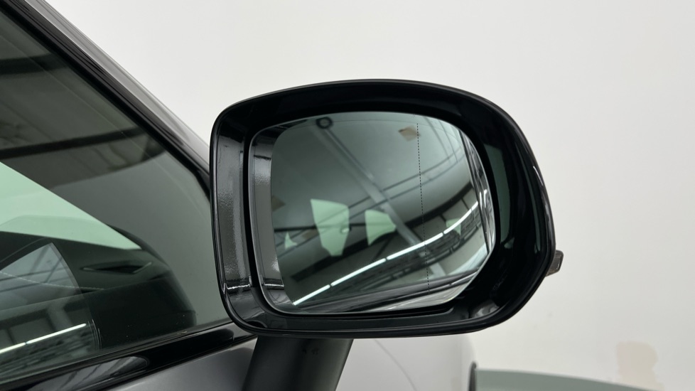 Used Volvo XC60 2022 for sale - 76507571: Photo 32