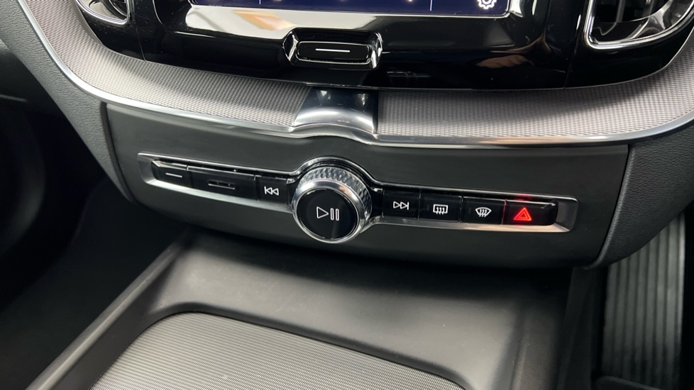 Used Volvo XC60 2022 for sale - 76507571: Photo 48