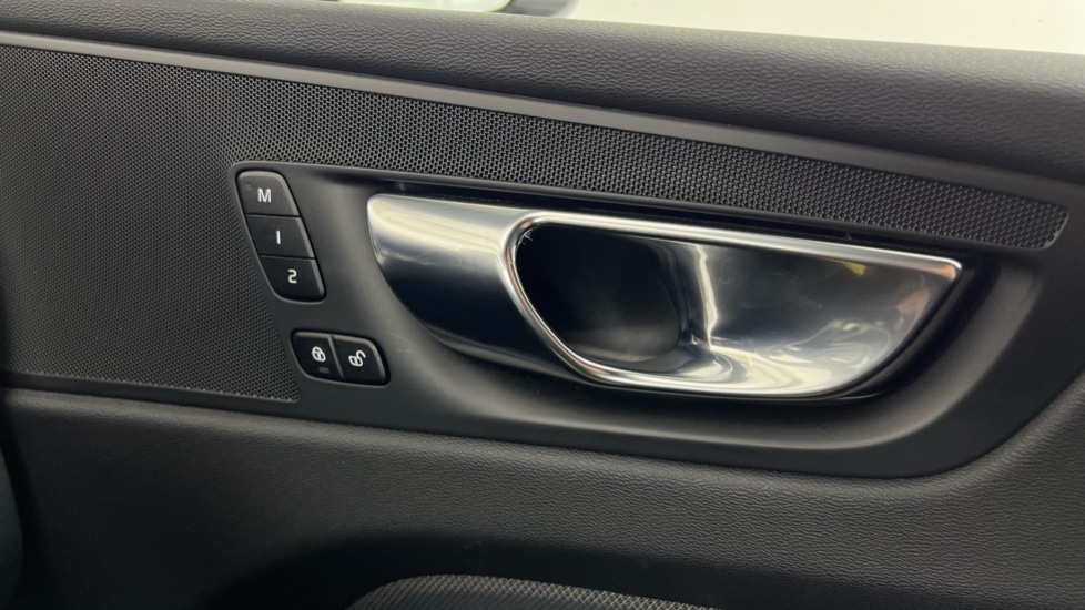 Used Volvo XC60 2022 for sale - 76507571: Photo 50