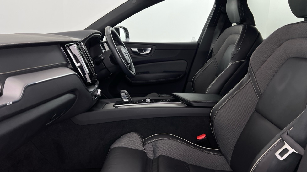 Used Volvo XC60 2022 for sale - 76507571: Photo 57