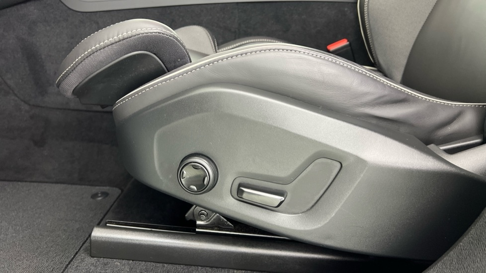 Used Volvo XC60 2022 for sale - 76507571: Photo 58