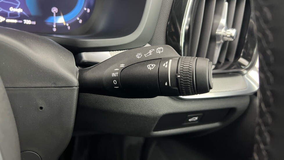 Used Volvo V60 2025 for sale - 77893970: Photo 23