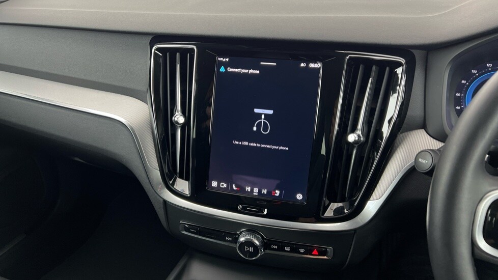 Used Volvo V60 2025 for sale - 77893970: Photo 45