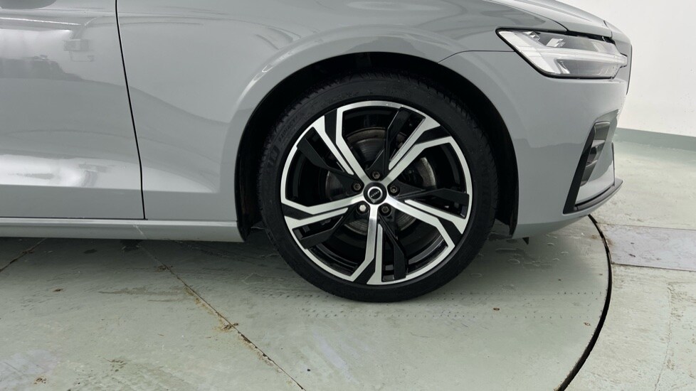 Used Volvo V60 2025 for sale - 77893970: Photo 65