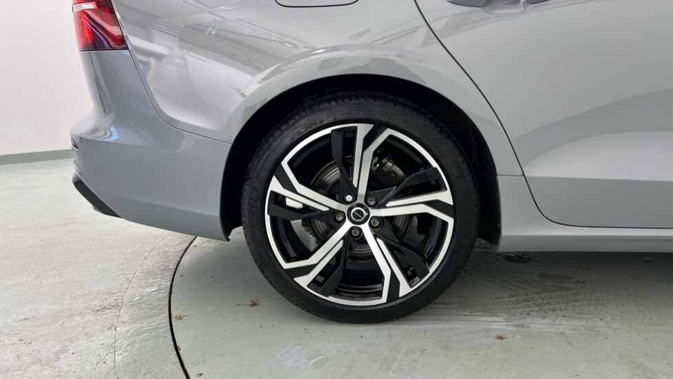 Used Volvo V60 2025 for sale - 77893970: Photo 9