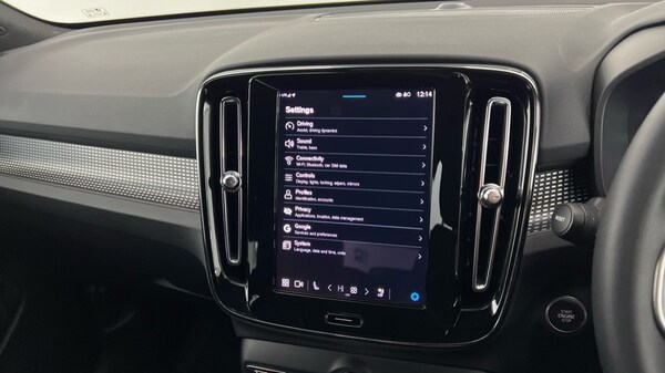Used Volvo XC40 2024 for sale - 75763440: Photo 17