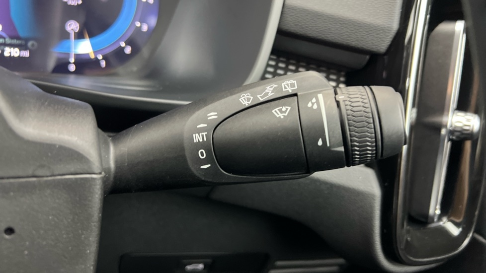 Used Volvo XC40 2024 for sale - 75763440: Photo 23