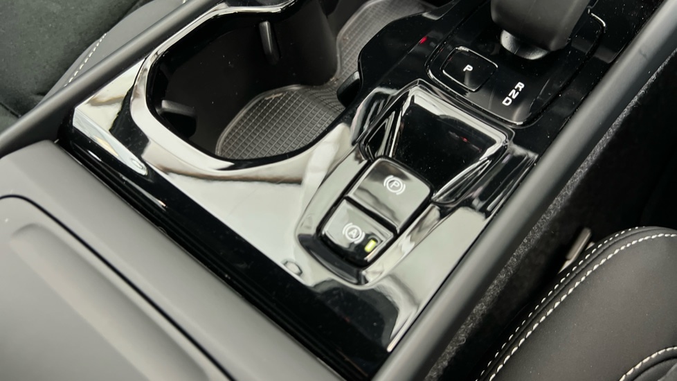 Used Volvo XC40 2024 for sale - 75763440: Photo 27