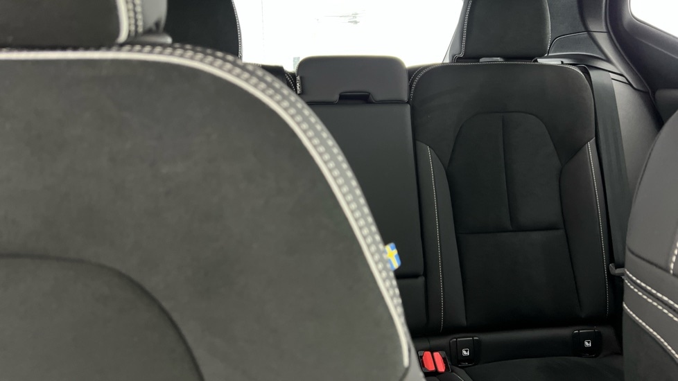 Used Volvo XC40 2024 for sale - 75763440: Photo 37